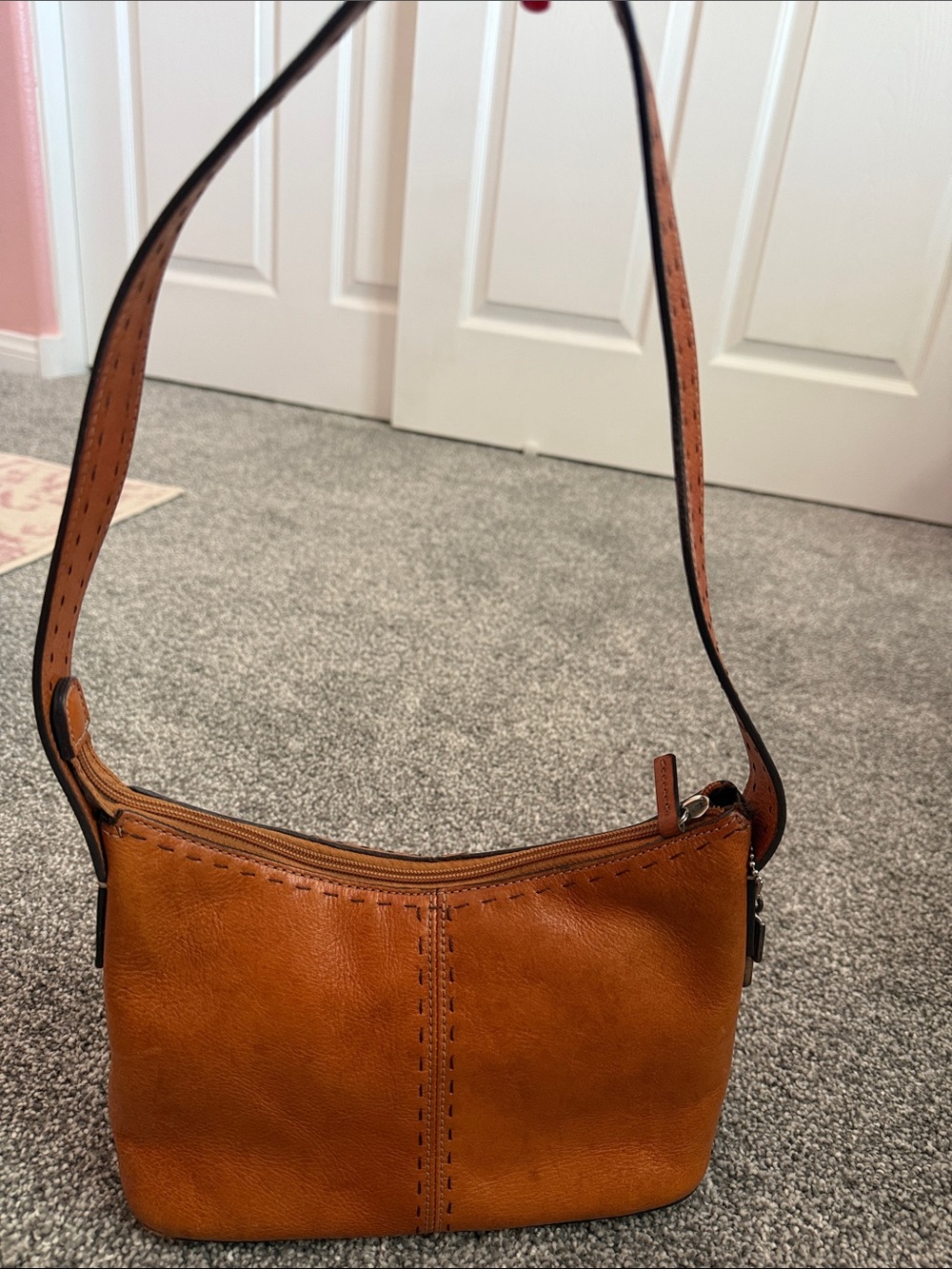 Fossil Small Shoulder Bag in Warm Cognac - Picture 2 of 5